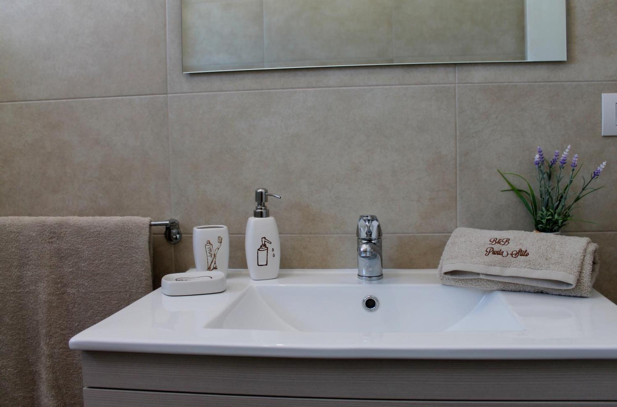 B&B Punta Stilo Торре-Сан-Джованни-Удженто Экстерьер фото